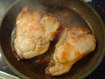 Rezept: Kassler-Kotelett mit gebratenen Ananas und Sauerkraut Bild Nr. 3 Kassler-Kotelett mit gebratenen Ananas und Sauerkraut - Rezept - Bild Nr. 3