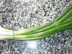 Rezept: Parmesanschnitzel mit weissem Spargel an Pistazien-Frühlingszwiebel-Hollandaise Bild Nr. 6 Parmesanschnitzel mit weissem Spargel an Pistazien-Frühlingszwiebel-Hollandaise - Rezept - Bild Nr. 6