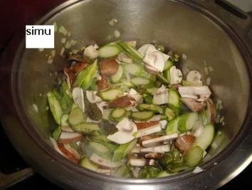 Rezept: Champignon-Spargel-Ragout mit Ebly Bild Nr. 3 Champignon-Spargel-Ragout mit Ebly - Rezept - Bild Nr. 3