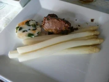 SPARGEL&FlEISCH:Kalbsfilet mit Basilikumkruste - Rezept