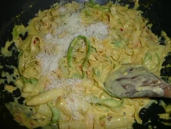 SPARGEL&PASTA :Spargel-Safran-Tagliatelle - Rezept - Bild Nr. 6