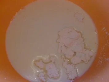 Rezept: Quarkcreme mit marinierten Erdbeeren oder Rhabarberkompott Bild Nr. 5 Quarkcreme mit marinierten Erdbeeren oder Rhabarberkompott - Rezept - Bild Nr. 5