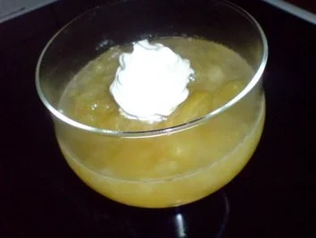 Rezept: Quarkcreme mit marinierten Erdbeeren oder Rhabarberkompott Bild Nr. 24 Quarkcreme mit marinierten Erdbeeren oder Rhabarberkompott - Rezept - Bild Nr. 24