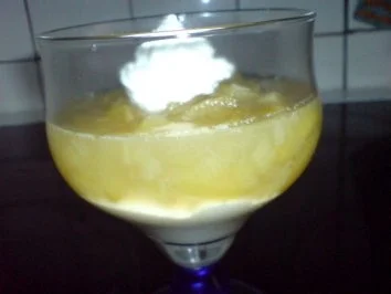 Rezept: Quarkcreme mit marinierten Erdbeeren oder Rhabarberkompott Bild Nr. 28 Quarkcreme mit marinierten Erdbeeren oder Rhabarberkompott - Rezept - Bild Nr. 28