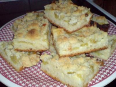 Rhabarberkuchen mit Puddingcreme - Rezept