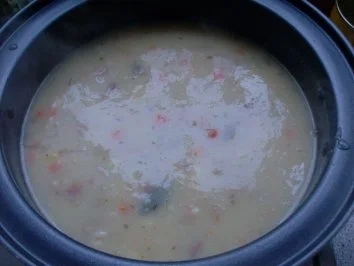 Kartoffelsuppe mit Bratwurst - Rezept - Bild Nr. 3