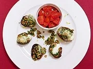 Blechkartoffel mit Walnusspesto und Tomatensalat - Rezept - Bild Nr. 2