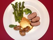 Thymian-Ente mit Birnen und Pinienkernen, dazu Rosmarinkartoffeln - Rezept - Bild Nr. 2