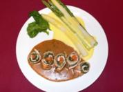 Putenröllchen in Weinsoße mit weiß-grünem Spargel - Zarte Wickel - Rezept - Bild Nr. 2