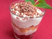 Calvadoskirschen mit Quarkcreme und Schokosplitter - Rezept - Bild Nr. 2