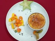 Creme Brulee vom Ziegenkäse mit exotischem Fruchtsalat - Rezept - Bild Nr. 2