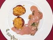 Gefüllte Schweinelende mit lauwarmen Linsen auf Kartoffeltalern - Rezept - Bild Nr. 2
