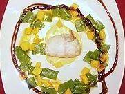 Rezept: Duo von Seezunge und Jakobsmuschel an Mango-Zuckerschotensalat Bild Nr. 2 Duo von Seezunge und Jakobsmuschel an Mango-Zuckerschotensalat - Rezept - Bild Nr. 2