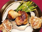 Rezept: Gefüllte Maispoularde mit Süßkartoffelrösti an Lauch-Chilisoße Bild Nr. 2 Gefüllte Maispoularde mit Süßkartoffelrösti an Lauch-Chilisoße - Rezept - Bild Nr. 2