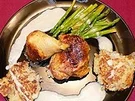 Gefüllte Maispoularde mit Süßkartoffelrösti an Lauch-Chilisoße - Rezept - Bild Nr. 2
