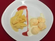 Vanilleeis an Apfel-Wacholder-Sahne - Rezept - Bild Nr. 2