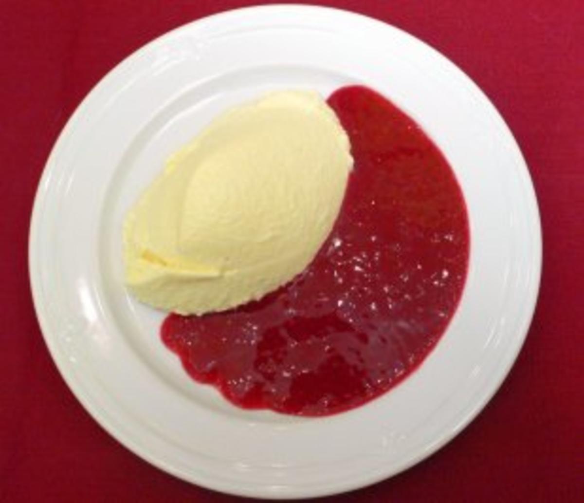 Marzipanmousse mit Marzipan und Eigelbe - Rezept mit Bild - kochbar.de