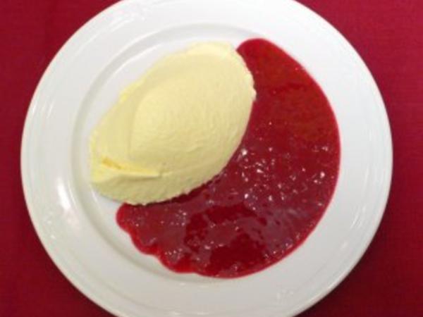 Marzipanmousse mit Marzipan und Eigelbe - Rezept mit Bild - kochbar.de