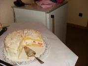 Erdbeer-Torte mit Makronenguß - Rezept