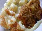 Schnitzel mit Blumenkohl und heller Soße - Rezept