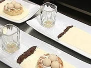 Birnenküchlein mit Birnenmus und Sahne - Rezept