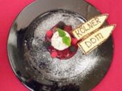 Eissplittertörtchen auf einem Beerenbett - Rezept - Bild Nr. 2