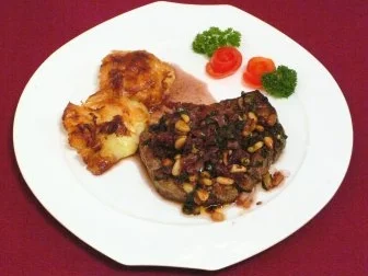 Toskanisches Rinderfilet mit Kartoffelplätzchen - Rezept - Bild Nr. 2