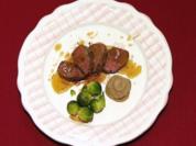 Hirschrückensteak mit Maronenpüree und Rosenkohl - Rezept - Bild Nr. 2