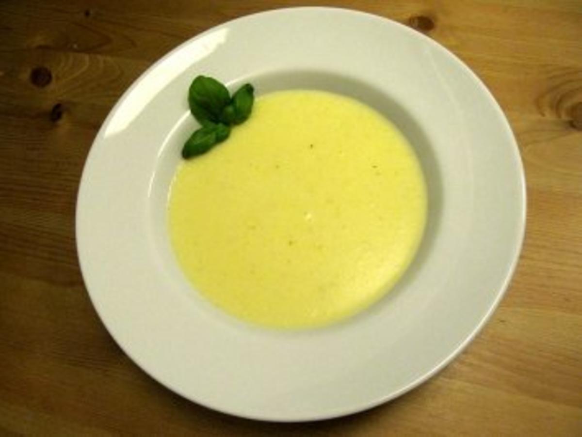 Buttermilchsuppe mit Kartoffeln und Zwiebel - Rezept mit Bild - kochbar.de