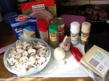 Gefüllte Pizza (Bilder sind online) - Rezept