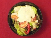 Rezept: Gemischter Salat mit dem Besten aus dem Meer und frischem Joghurtdressing Bild Nr. 2 Gemischter Salat mit dem Besten aus dem Meer und frischem Joghurtdressing - Rezept - Bild Nr. 2