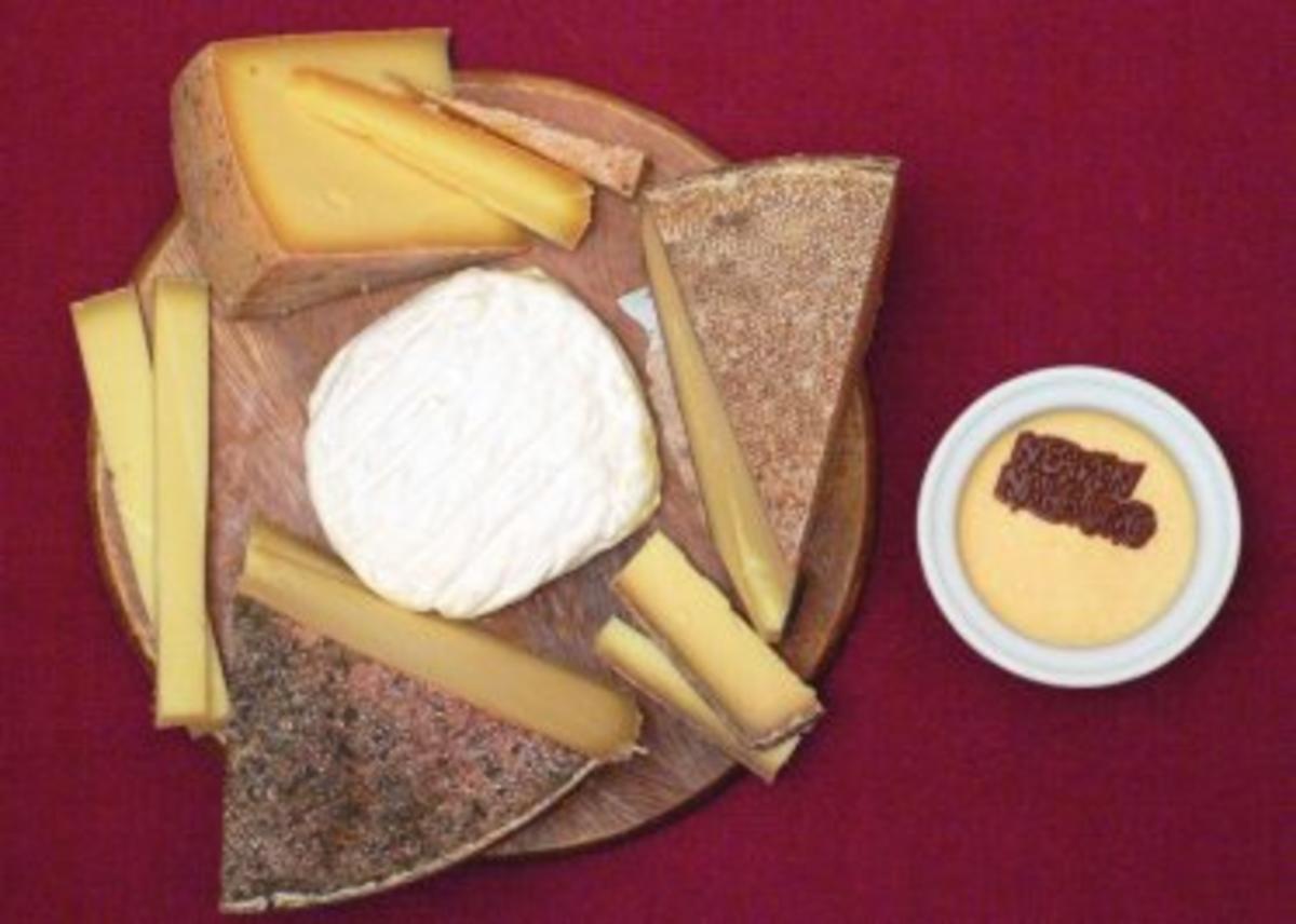 Schweizer Käse-Auswahl und Orangenlikörparfait - Rezept - Bild Nr. 2