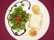 Parfait der Räucherforelle mit Blinis auf Salat - Rezept - Bild Nr. 2