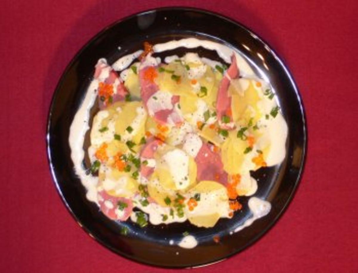 Kartoffelcarpaccio mit geräucherter Entenbrust und Forellenkaviar - Rezept - Bild Nr. 2