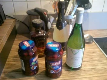 Rezept: "BOWLE" Kirsch-Bowle Bild Nr. 2 "BOWLE" Kirsch-Bowle - Rezept - Bild Nr. 2