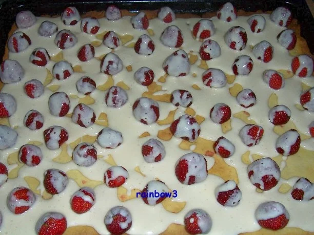 Rezept: Backen: Kuchen mit versteckten Erdbeeren Bild Nr. 5 Backen: Kuchen mit versteckten Erdbeeren - Rezept - Bild Nr. 5