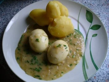 Rezept: Eier - wachsweichgekocht mit Senf-Sahne-Soße Eier - wachsweichgekocht mit Senf-Sahne-Soße - Rezept