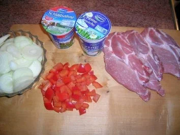 Rezept: Zwiebel-Sahne-Schnitzel mit Kartoffelpüree(oder Kotelett/Putenschnitzel/Hähnenbrustfilets Bild Nr. 3 Zwiebel-Sahne-Schnitzel mit Kartoffelpüree(oder Kotelett/Putenschnitzel/Hähnenbrustfilets - Rezept - Bild Nr. 3