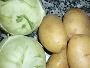 Rezept: Fruchtige Gänsekeulen mit Rahmkohlrabi im Rucolanest an Salzkartoffeln Bild Nr. 7 Fruchtige Gänsekeulen mit Rahmkohlrabi im Rucolanest an Salzkartoffeln - Rezept - Bild Nr. 7