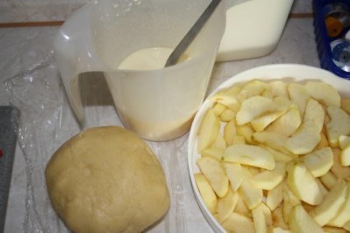 Kuchen: Apfel und Marzipan in Teigrechteck - Rezept - Bild Nr. 3