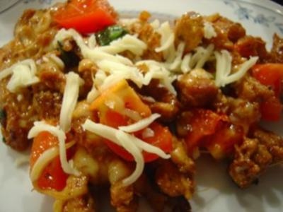 Rezept: Gyros-Pfanne mit geriebenem Mozzarella... einfach, schnell und lecker Gyros-Pfanne mit geriebenem Mozzarella... einfach, schnell und lecker - Rezept