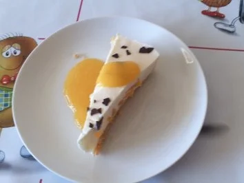 Rezept: Pfirsich-Maracuja-Frischkäsetorte Bild Nr. 2 Pfirsich-Maracuja-Frischkäsetorte - Rezept - Bild Nr. 2