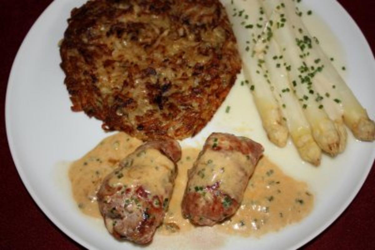 Bilder für Schweinemedallions im Speckmantel mit herzhaftem Rösti - Rezept