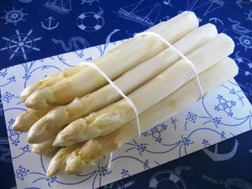 Spargel mit leicht gebräunter Butter ... - Rezept - Bild Nr. 4