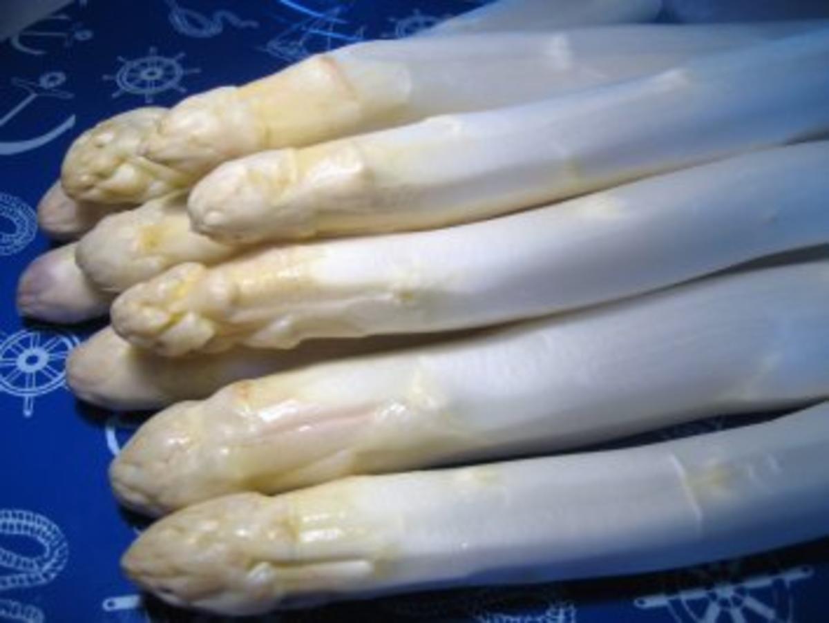 Spargel mit leicht gebräunter Butter ... - Rezept - Bild Nr. 3