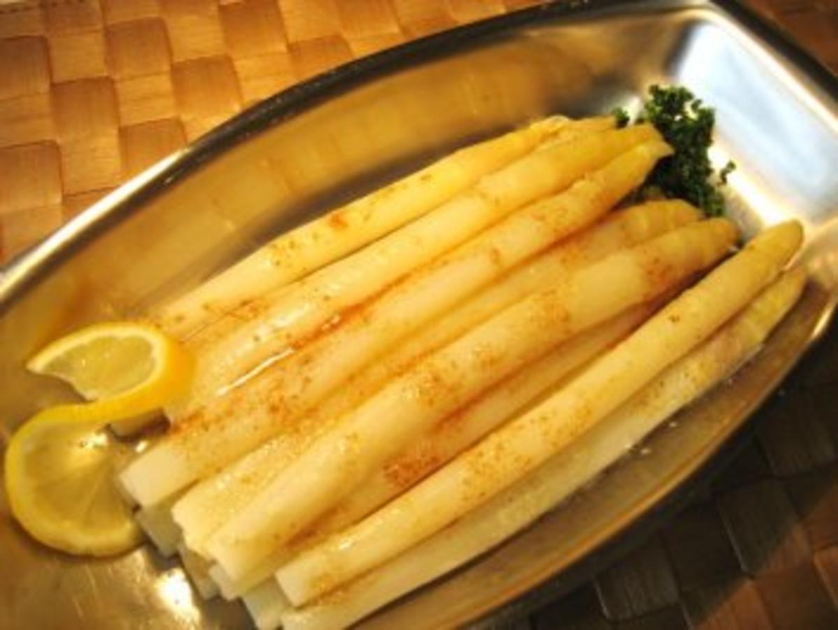 Spargel mit leicht gebräunter Butter ... - Rezept - kochbar.de