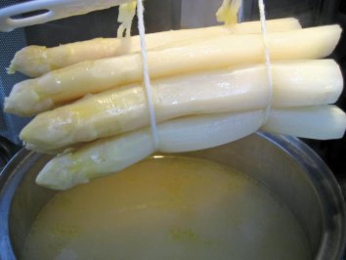 Spargel mit leicht gebräunter Butter ... - Rezept - Bild Nr. 5