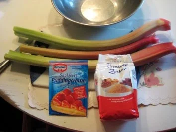 Rezept: Rhabarberkuchen vom Blech Bild Nr. 5 Rhabarberkuchen vom Blech - Rezept - Bild Nr. 5