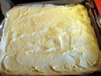 Rezept: Rhabarberkuchen vom Blech Bild Nr. 4 Rhabarberkuchen vom Blech - Rezept - Bild Nr. 4