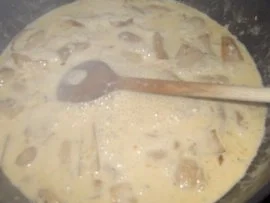 Rosmarin-Hähnchenbrust im Speckmantel an Steinpilzrahmsauce - Rezept - Bild Nr. 6